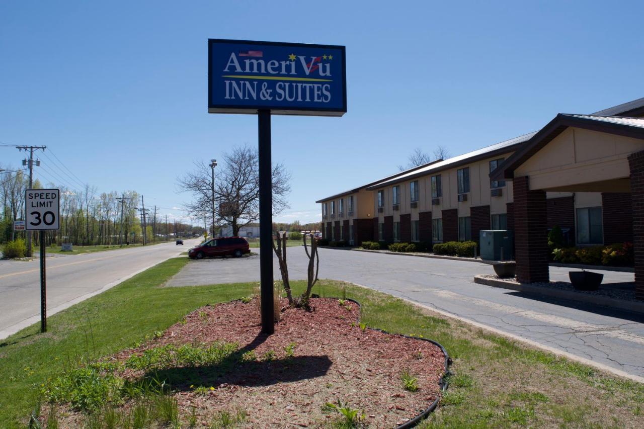 Amerivu Inn And Suites Shawano Wi Exterior foto